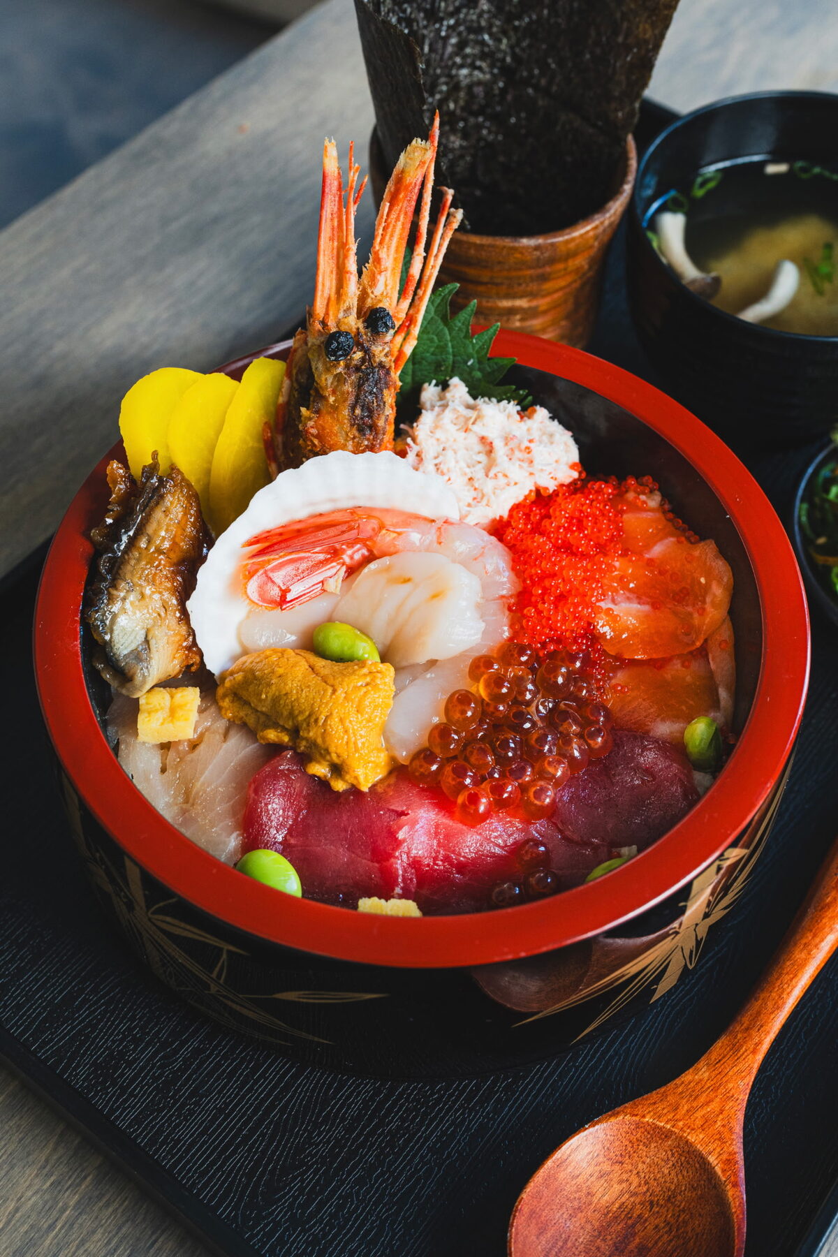 Kaisen don — uni, ikura, amaebi, bluefin